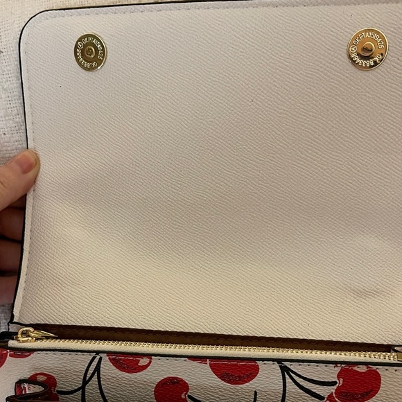 Coach Rare Red Cherry Shoulder Bag with Gold Chain and Coach Card Cherries Coach - Picture 7 of 11